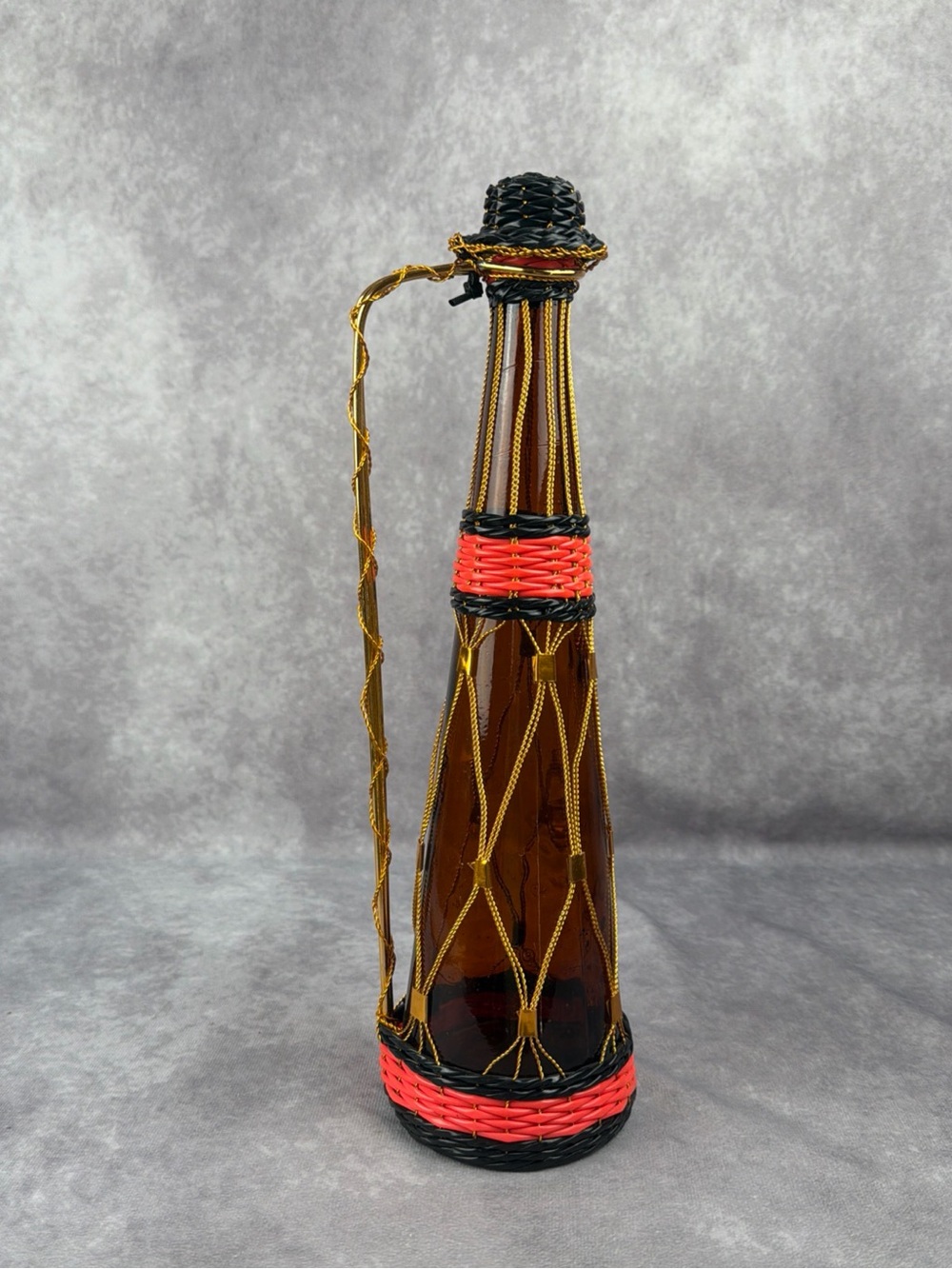 VTG BOHO Scoubidou WOVEN Amber Glass Wine BOTTLE Decanter MCM Spain 14.5” Lid